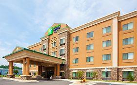 Holiday Inn Express Mount Airy
